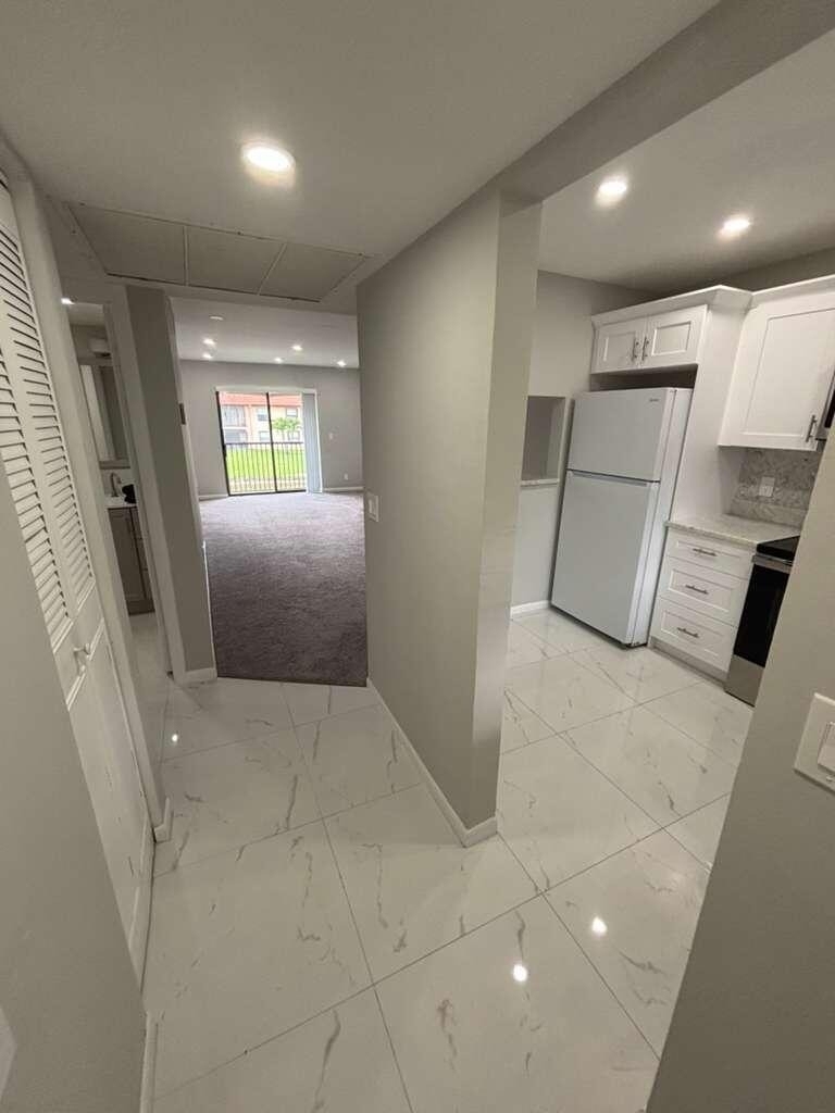 21913 Lake Forest Circle - Photo 4