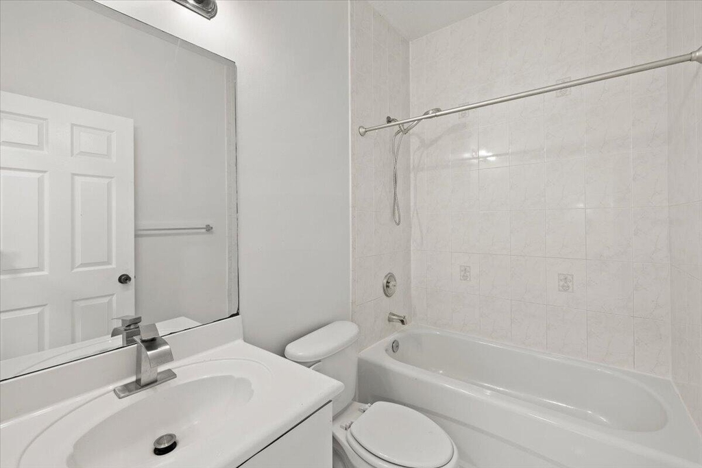 4962 Leeward Lane - Photo 20