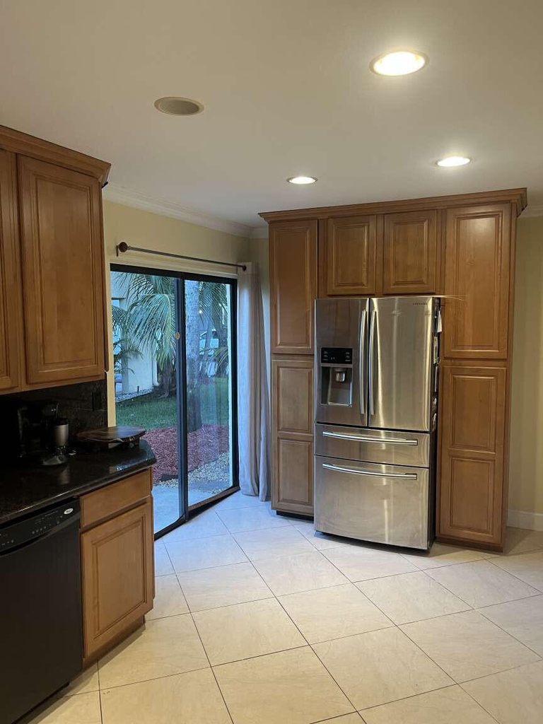 16233 Laurel Drive - Photo 7