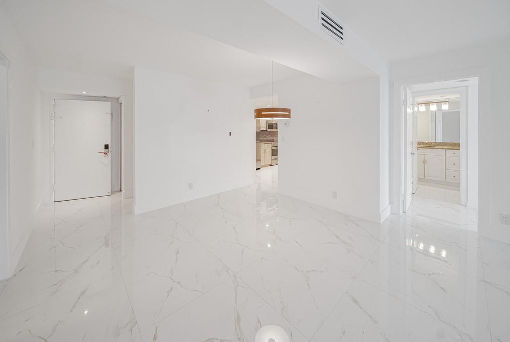 16300 Golf Club Road - Photo 5