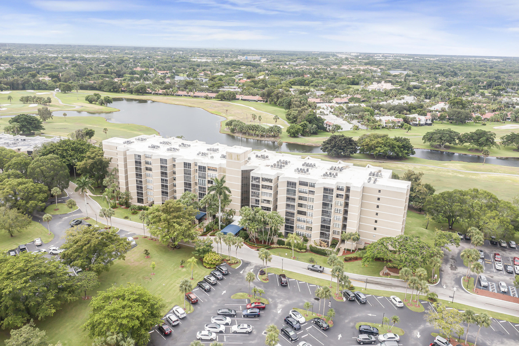 16300 Golf Club Road - Photo 0