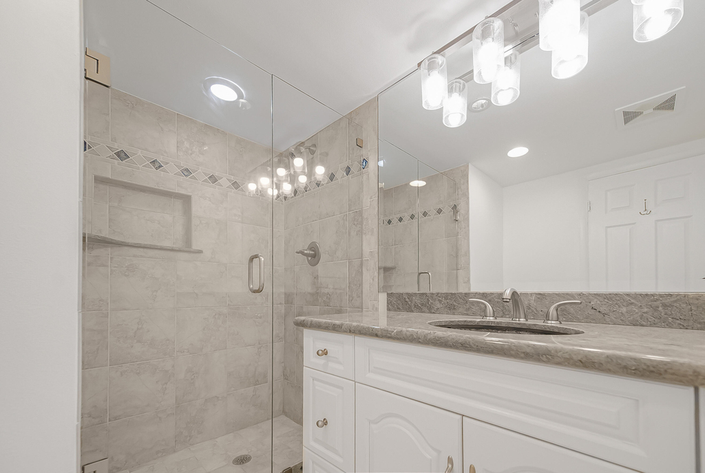 16300 Golf Club Road - Photo 17