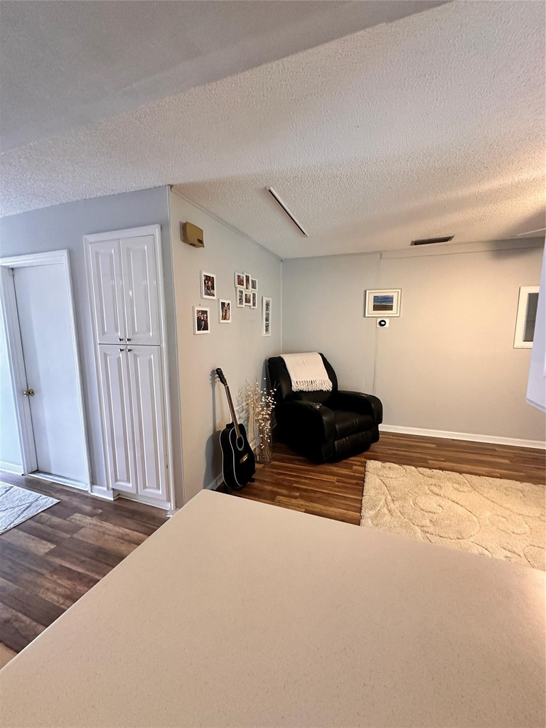 1098 Nw 15th Avenue - Photo 15