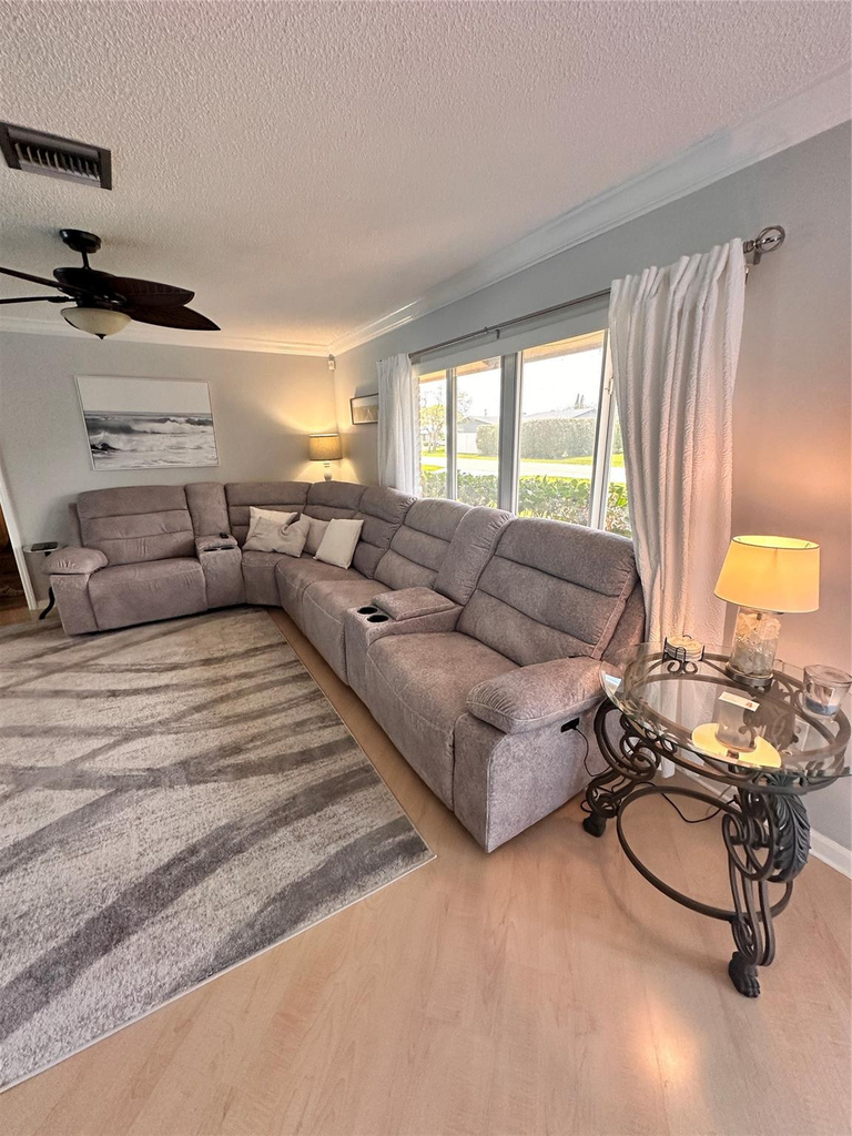 1098 Nw 15th Avenue - Photo 7