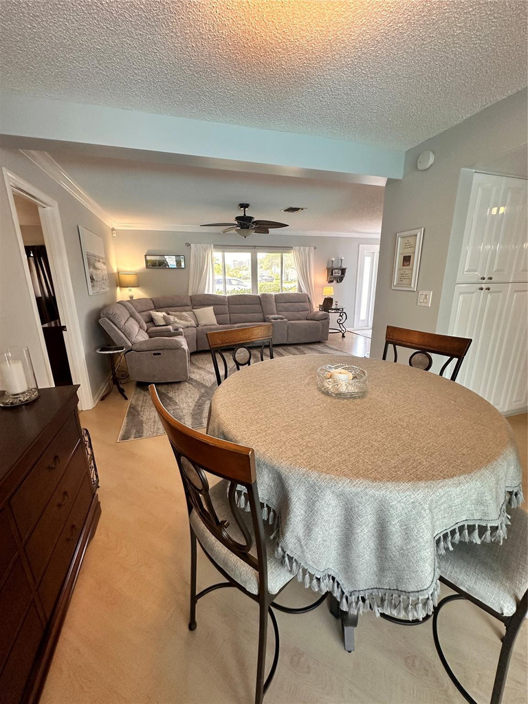 1098 Nw 15th Avenue - Photo 9