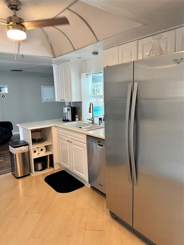 1098 Nw 15th Avenue - Photo 11