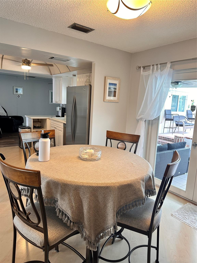 1098 Nw 15th Avenue - Photo 5