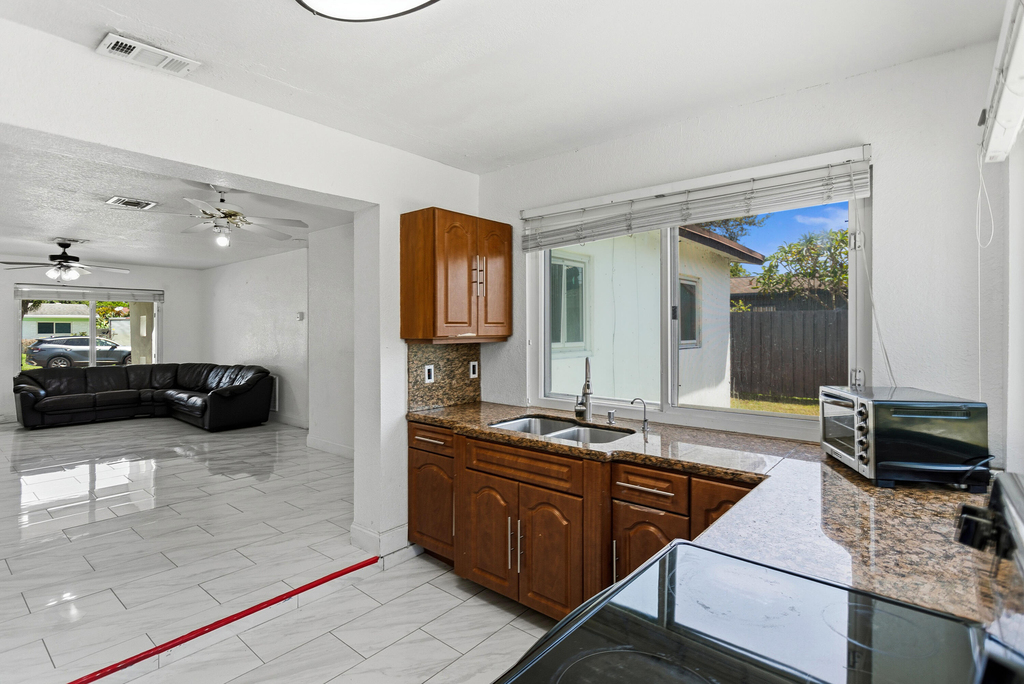 2748 Sw 46th Court - Photo 19