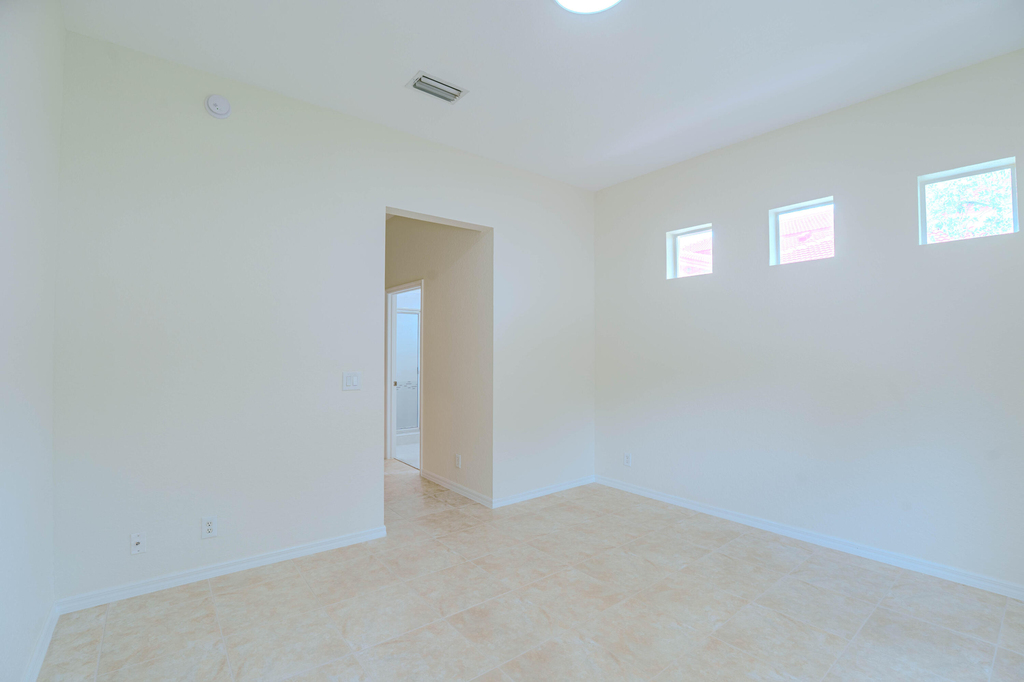 5733 Nw 119th Drive - Photo 8