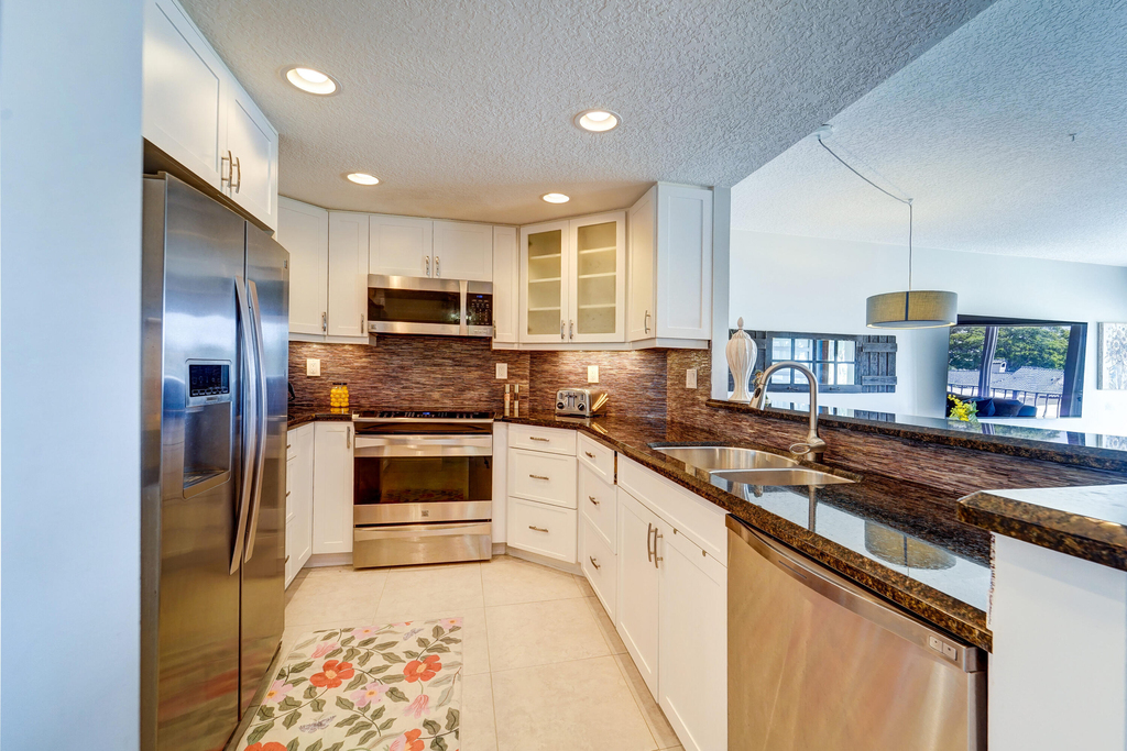 2500 E Las Olas Boulevard - Photo 1