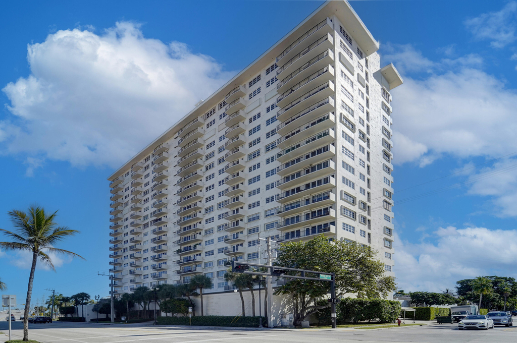 2500 E Las Olas Boulevard - Photo 32
