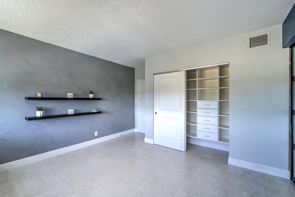 2500 E Las Olas Boulevard - Photo 13