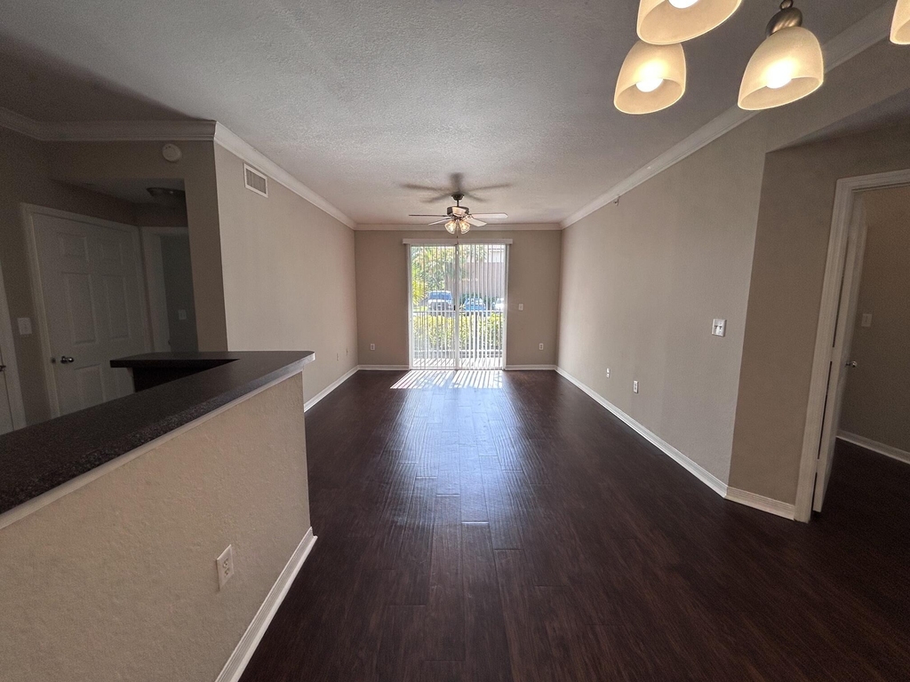 15115 Michelangelo Boulevard - Photo 2