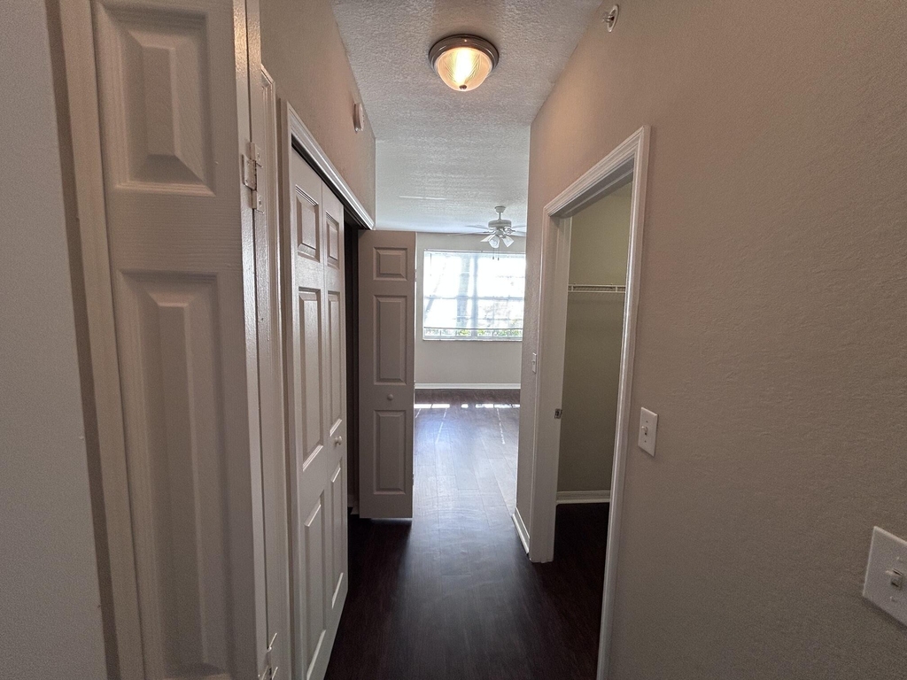 15115 Michelangelo Boulevard - Photo 12