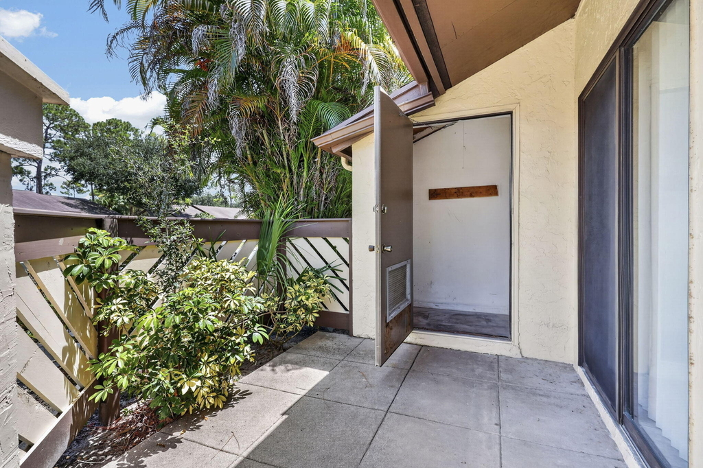184 Mastic Tree Court - Photo 4