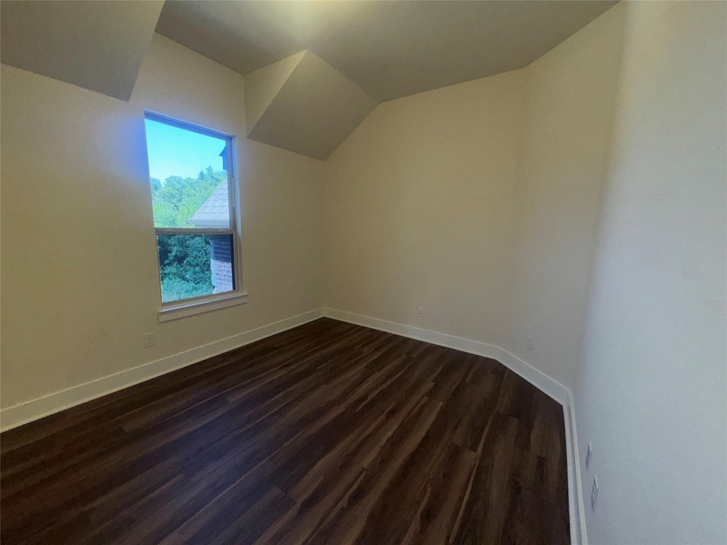 1701 Shamrock Green - Photo 12