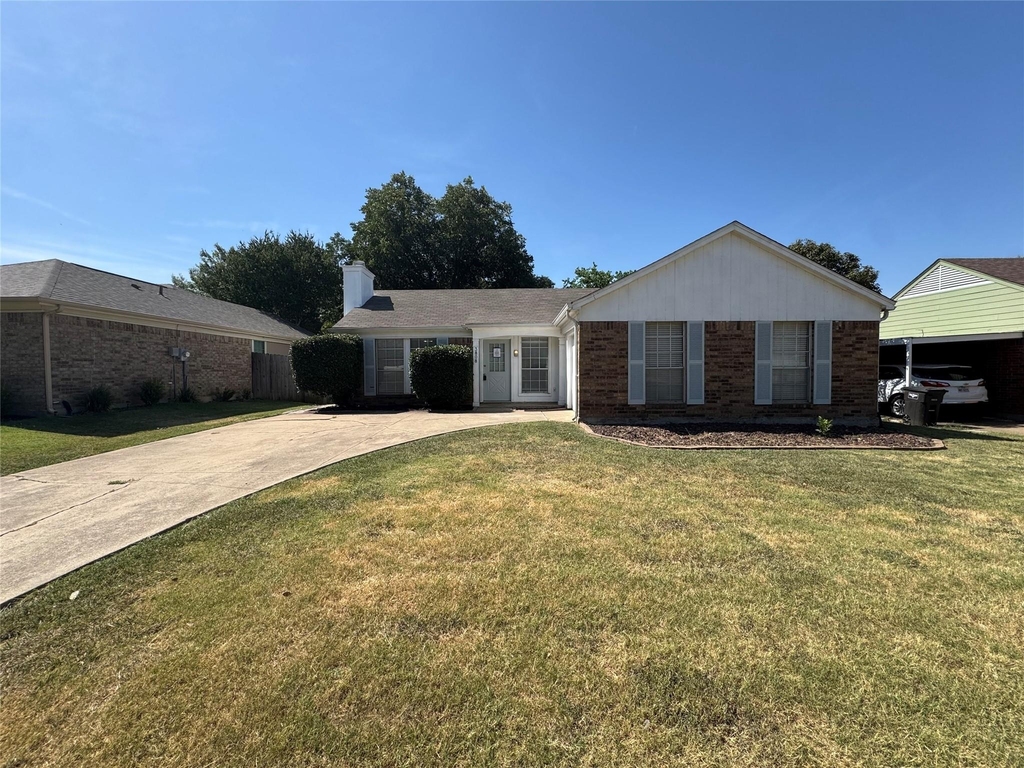 3808 Staghorn Circle S - Photo 0