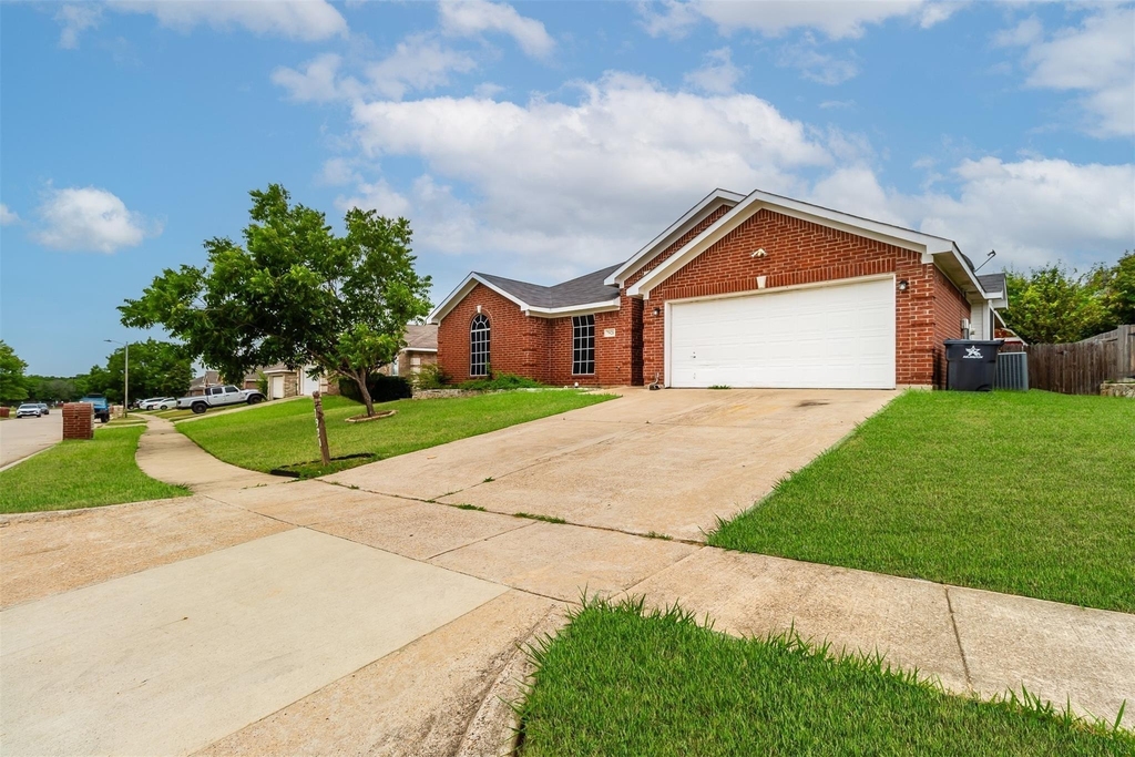 7921 Rattlers Court - Photo 1