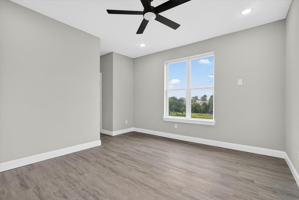 808 Premier - Photo 26