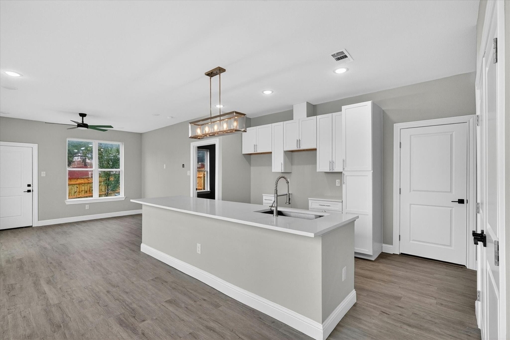 808 Premier - Photo 5