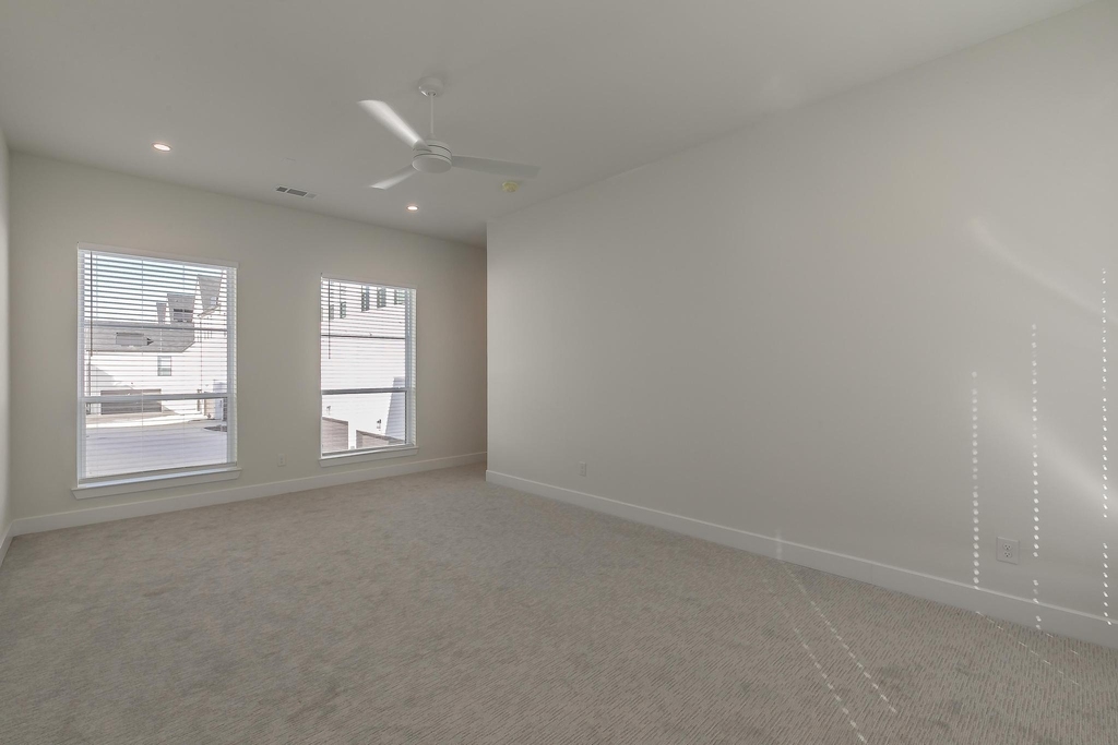 682 W Main Street - Photo 27