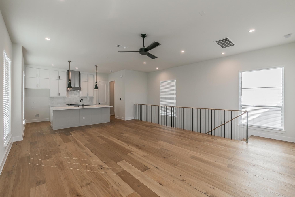 682 W Main Street - Photo 9