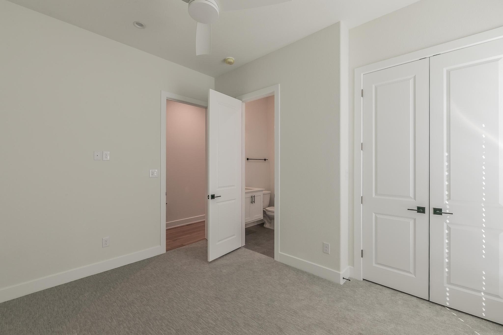 682 W Main Street - Photo 17