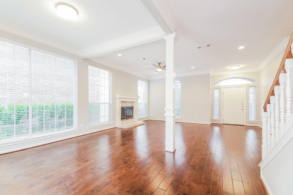 3152 Bourbon Street - Photo 2