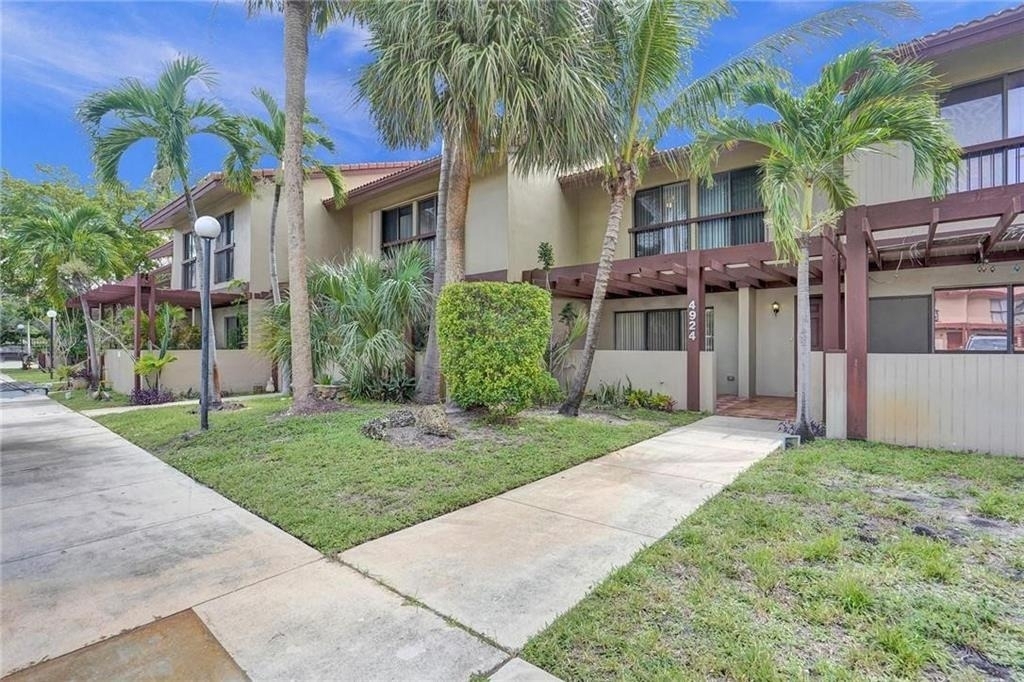 4924 Sheridan Street - Photo 1
