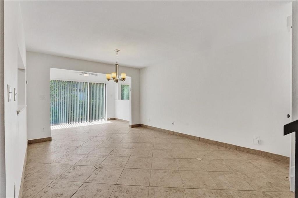 4924 Sheridan Street - Photo 10
