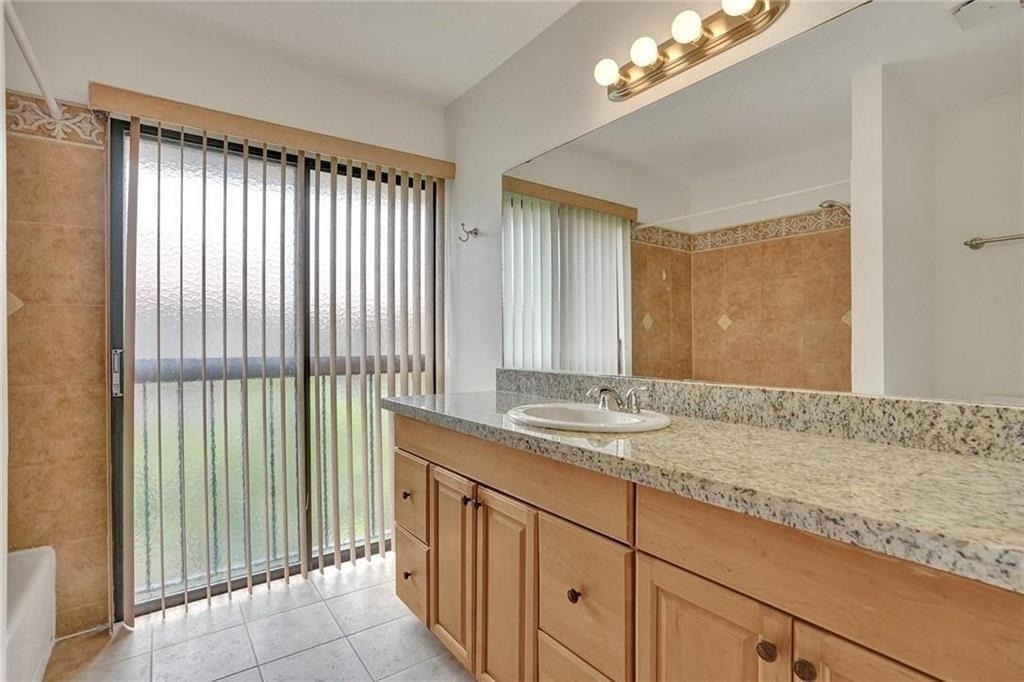4924 Sheridan Street - Photo 15