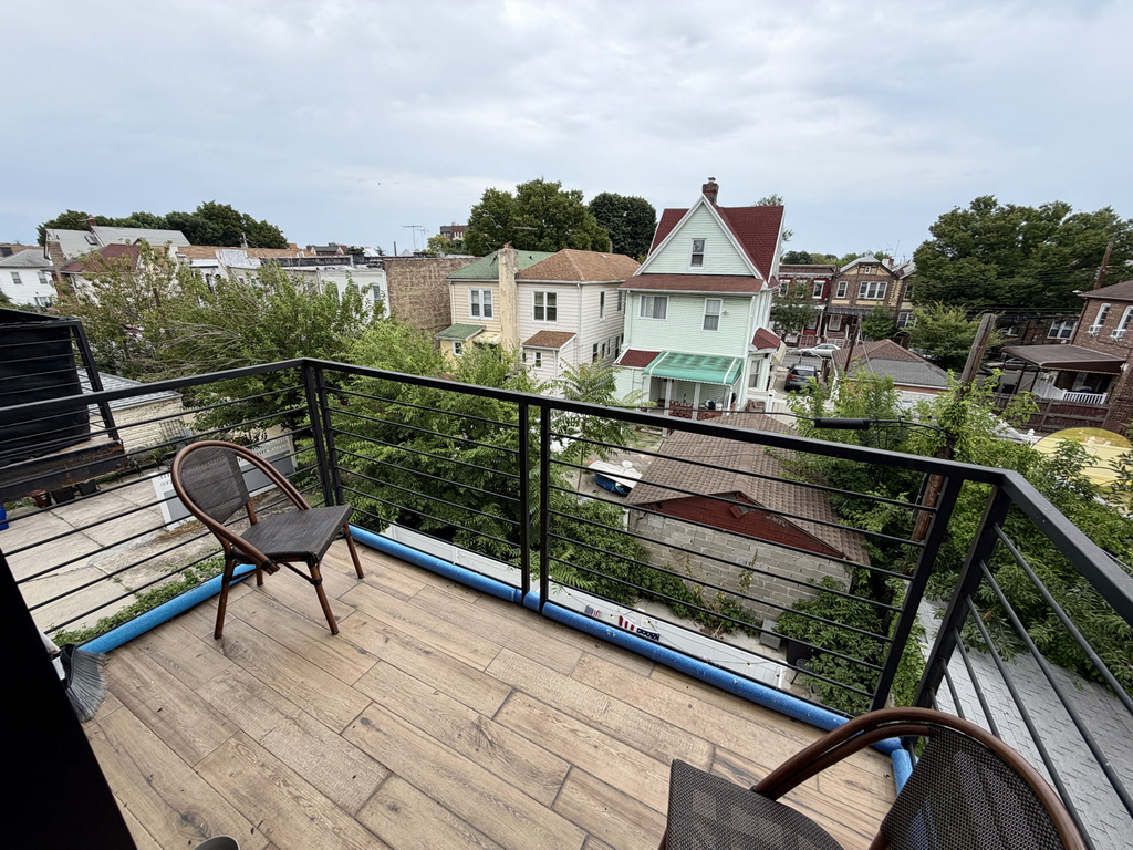 1667 Brooklyn Avenue - Photo 10