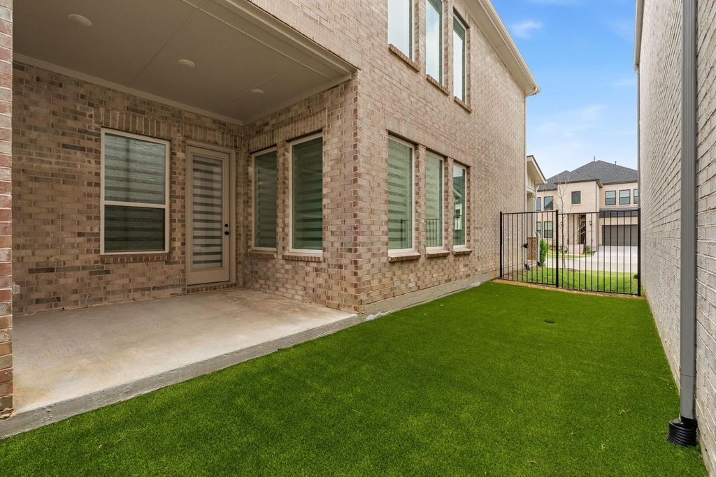 9540 Hedge Street - Photo 28