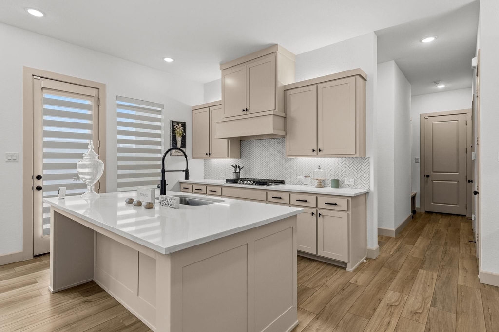 9540 Hedge Street - Photo 14