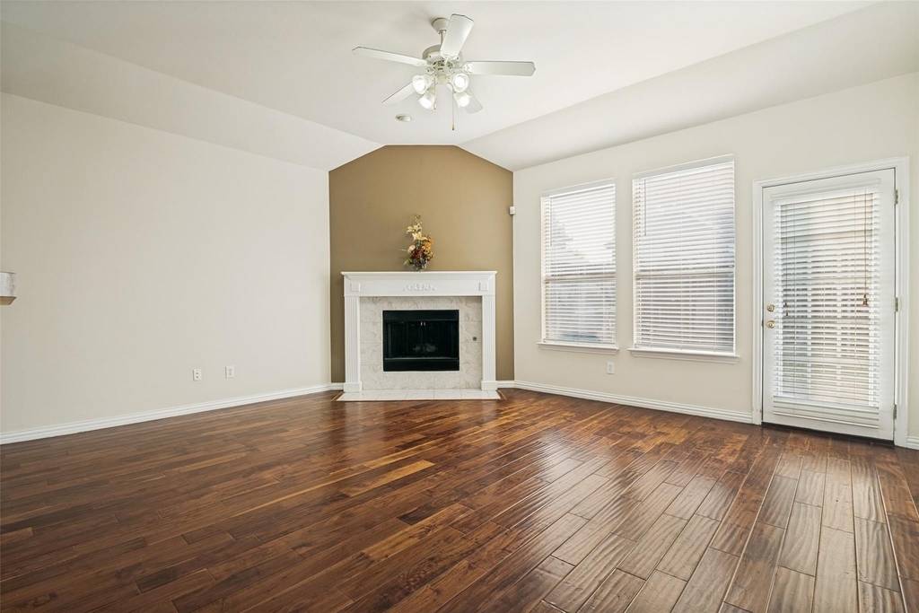 1000 Leoti Lane - Photo 1