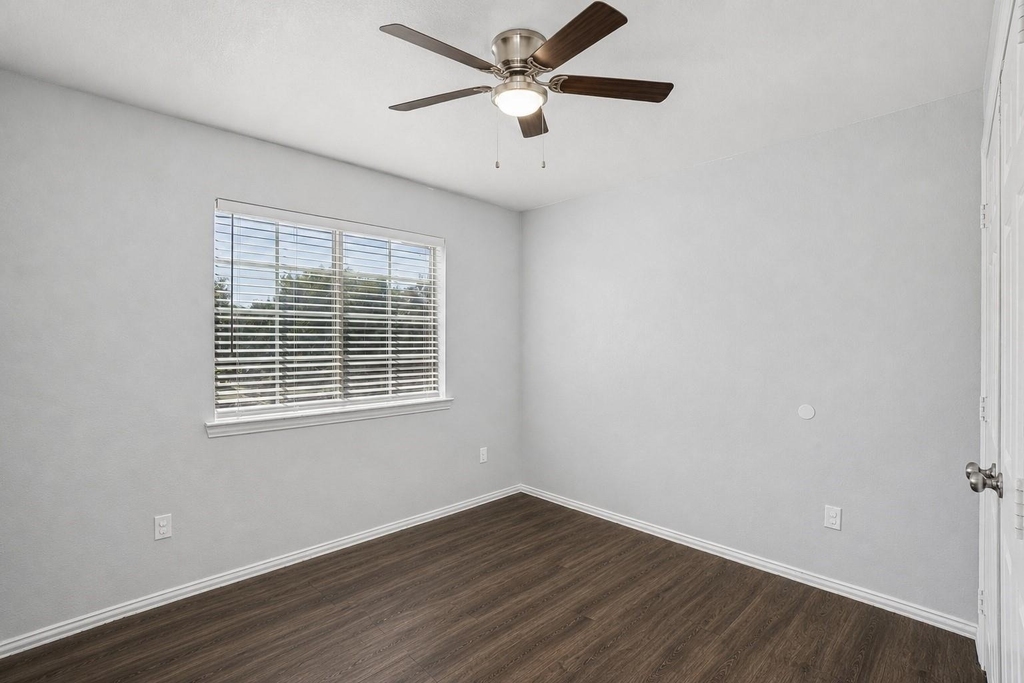 4011 Preferred Place - Photo 5