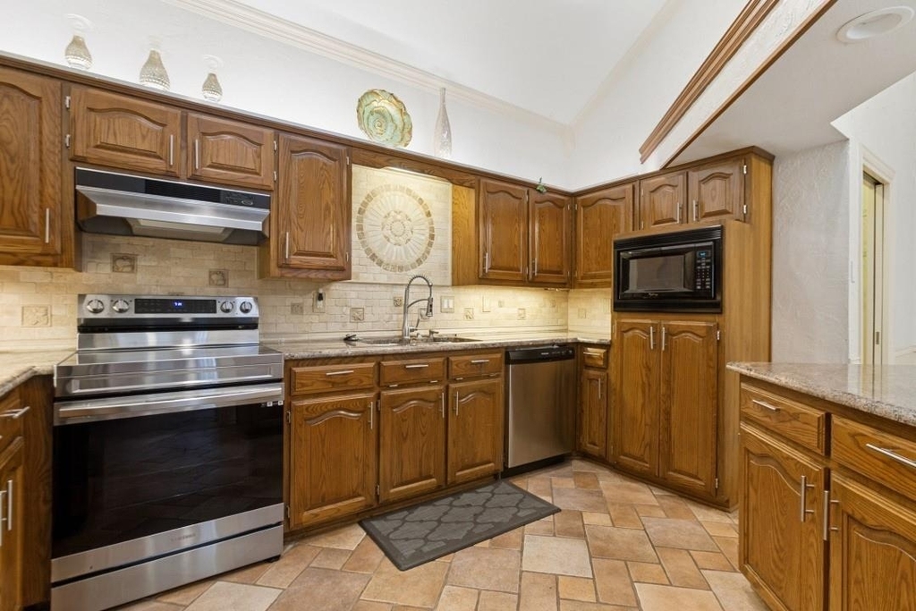 2817 Big Oaks Drive - Photo 5