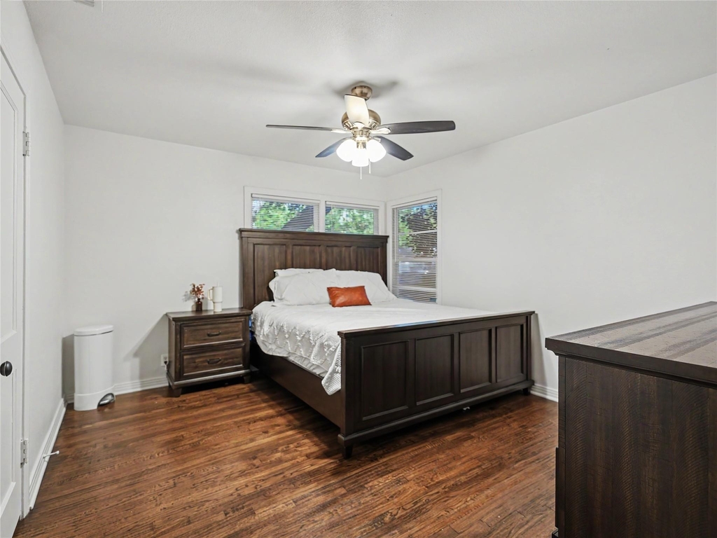 5008 Gilbert Drive - Photo 4