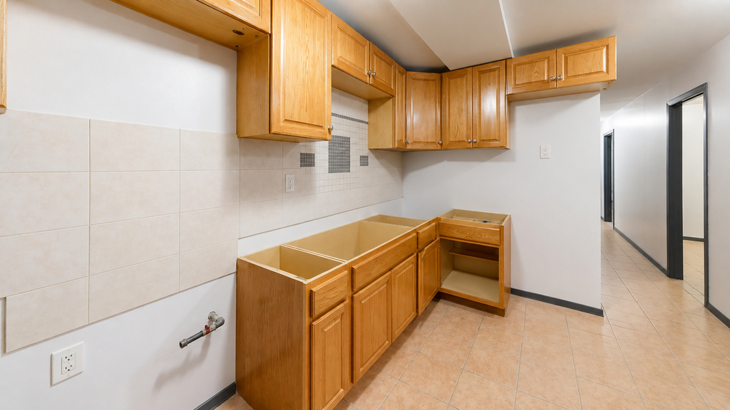 373 Kosciuszko Street - Photo 1
