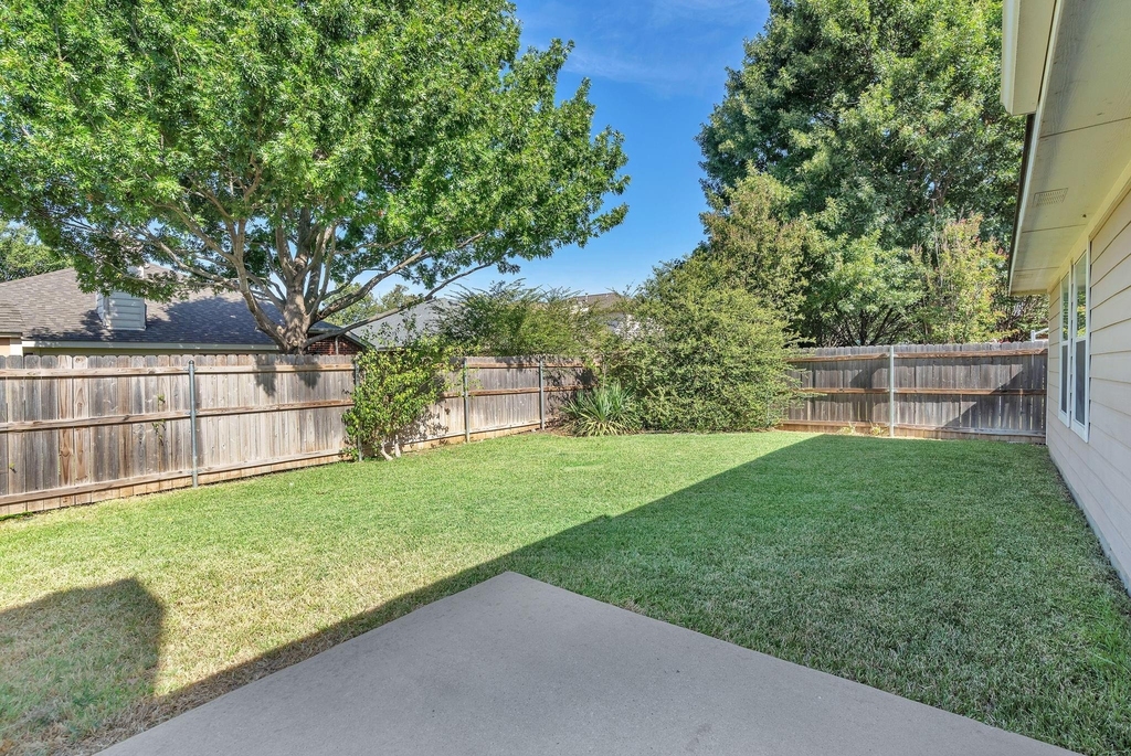 11829 Gold Creek Drive E - Photo 21