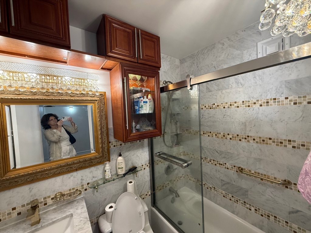 West 61st Street - Photo 10