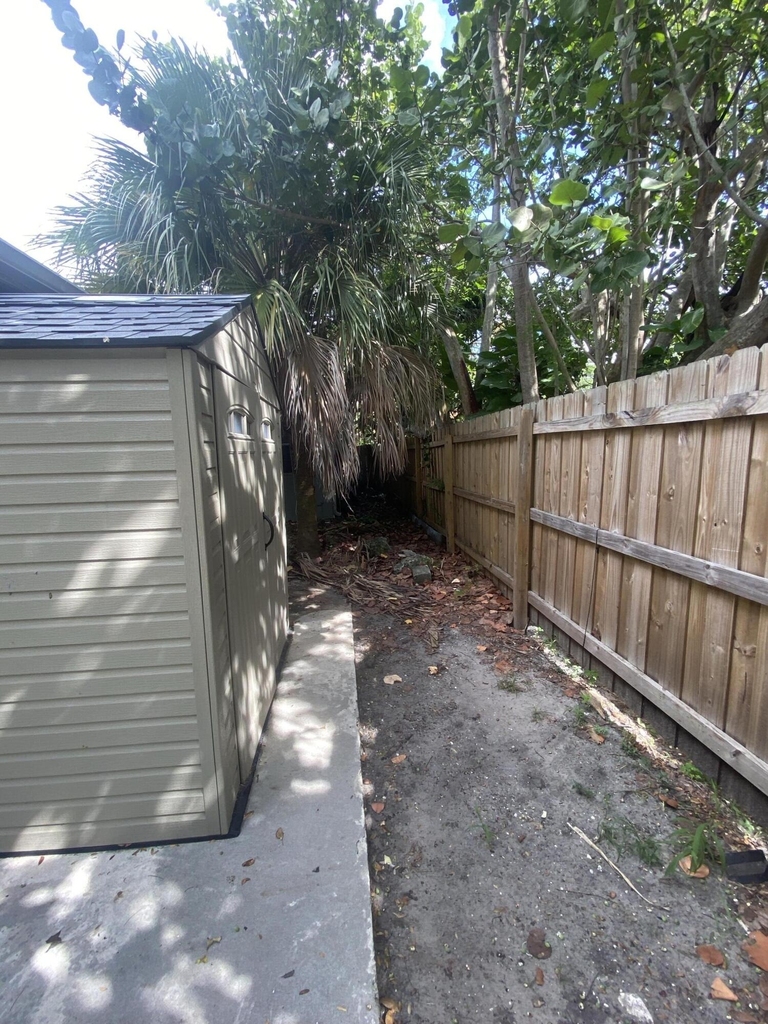 1546 Ne 32nd Street - Photo 25