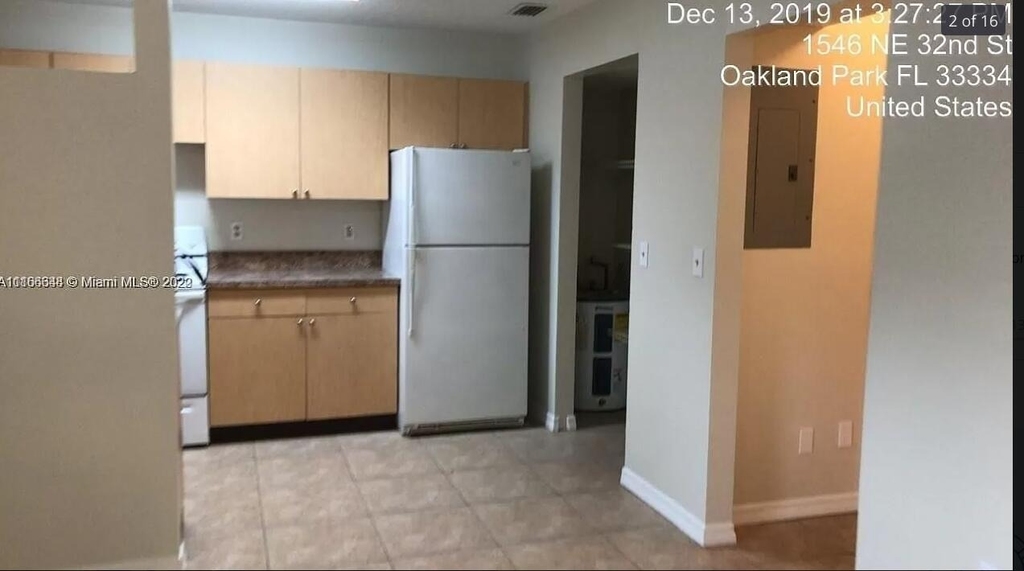 1546 Ne 32nd Street - Photo 3