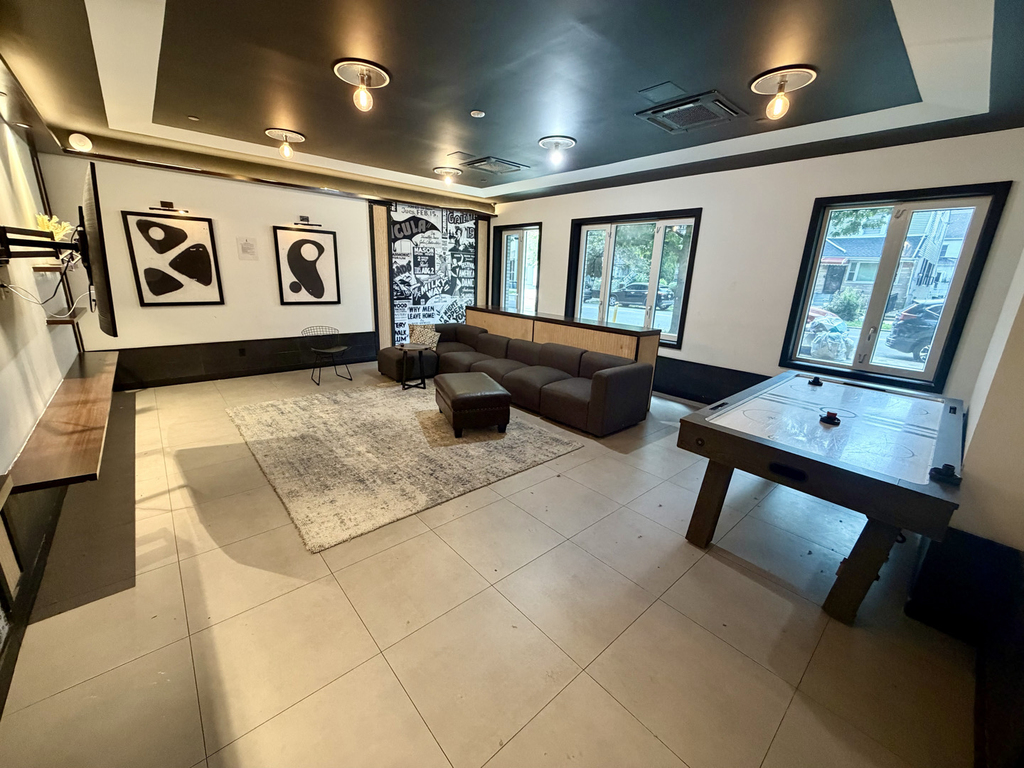 1613 Brooklyn Avenue - Photo 8