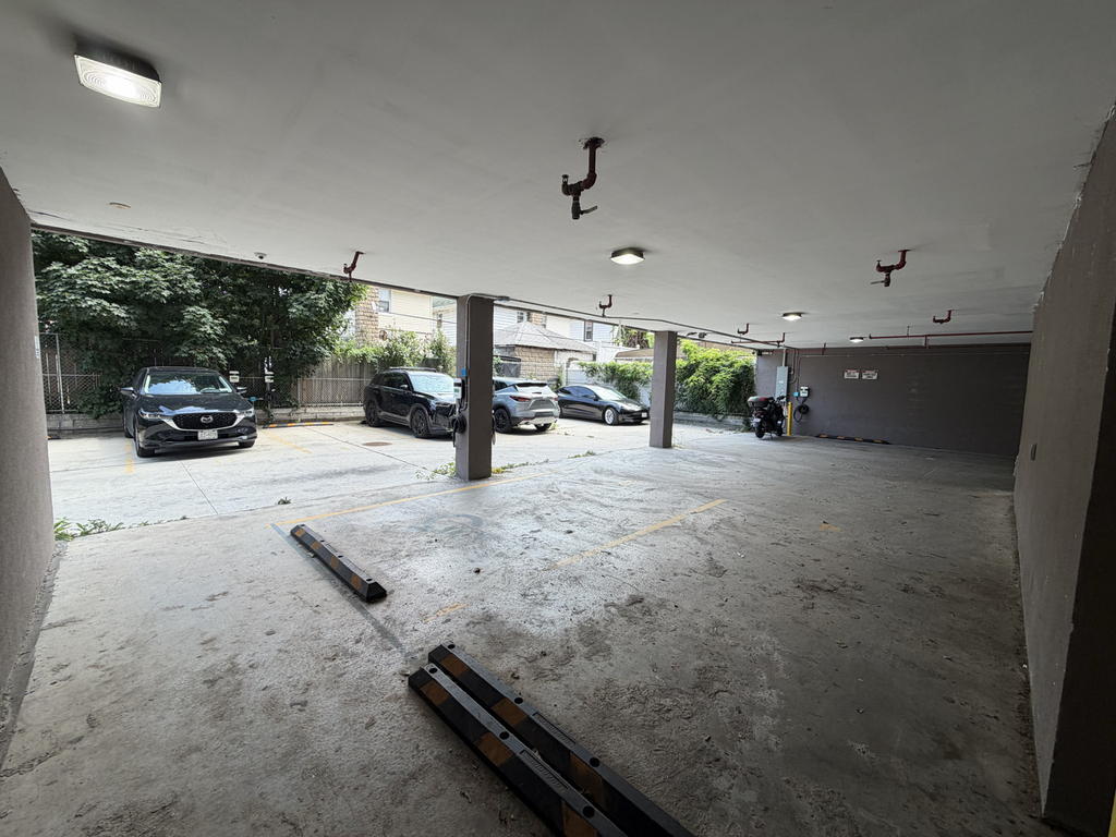 1613 Brooklyn Avenue - Photo 12
