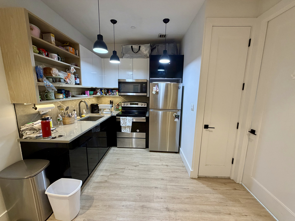 1613 Brooklyn Avenue - Photo 2