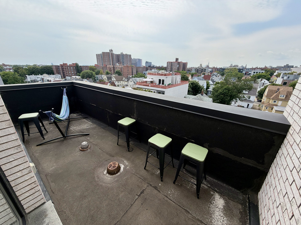 1613 Brooklyn Avenue - Photo 7