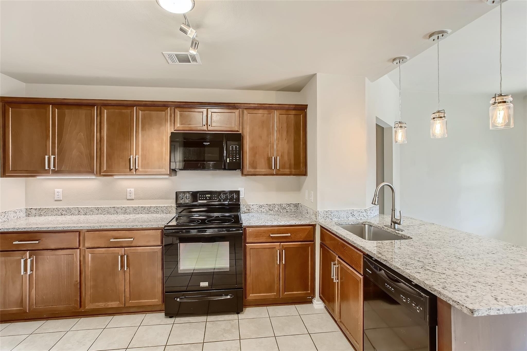 503 Hawthorn Drive - Photo 19