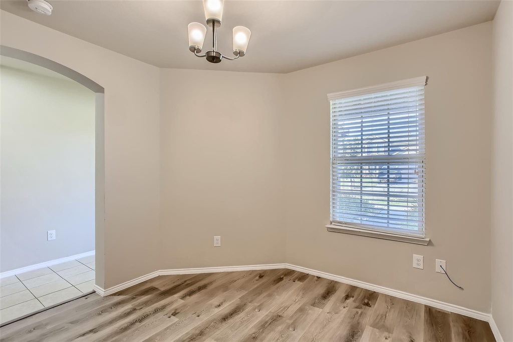 503 Hawthorn Drive - Photo 21