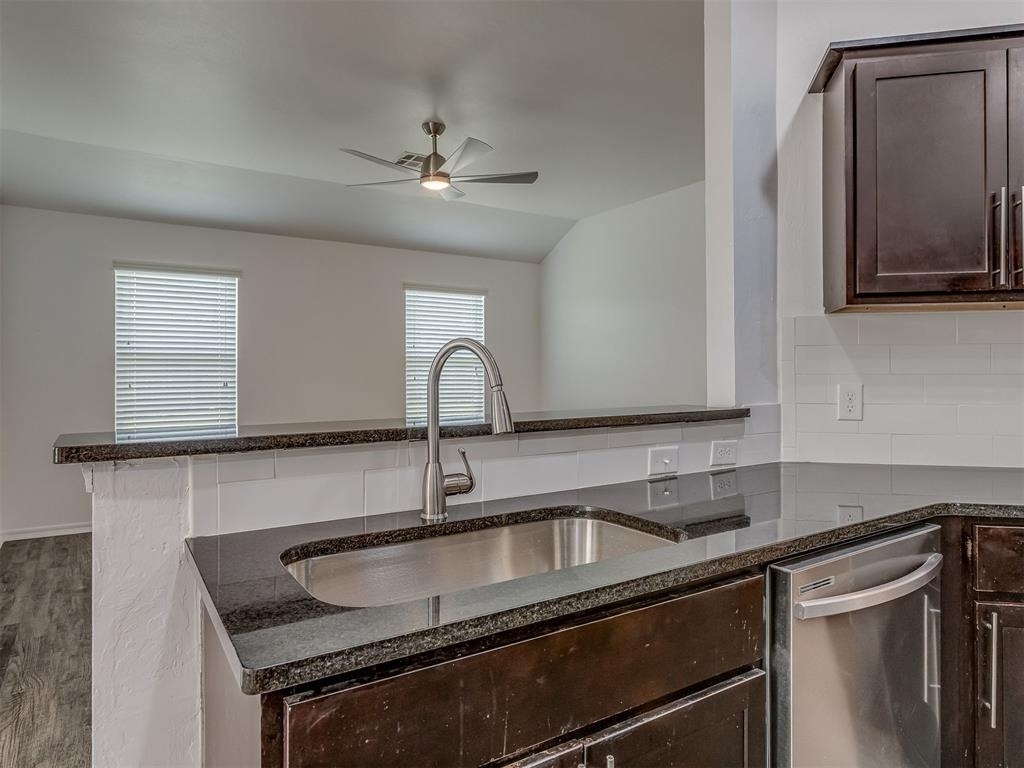 1720 Castle Street - Photo 15
